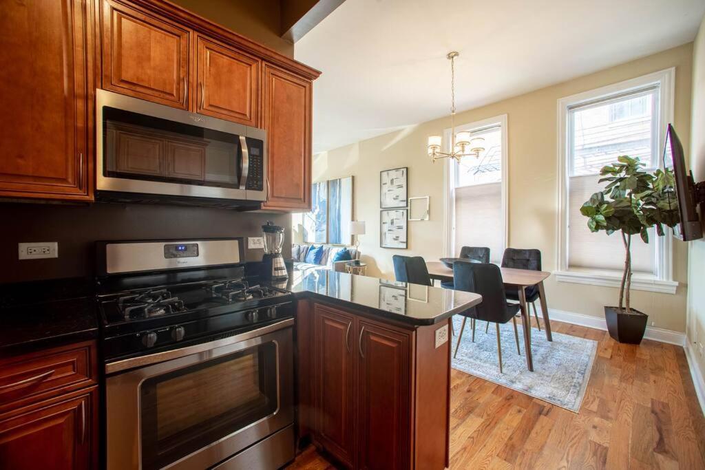 Getaway In The Heart Of Pilsen Chicago Appartement Buitenkant foto