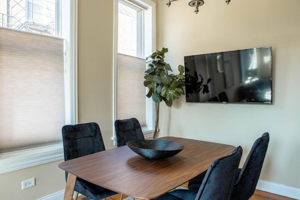 Getaway In The Heart Of Pilsen Chicago Appartement Buitenkant foto