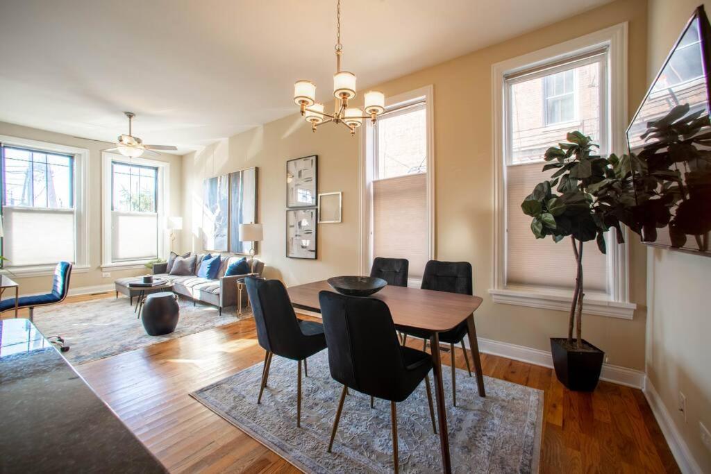 Getaway In The Heart Of Pilsen Chicago Appartement Buitenkant foto